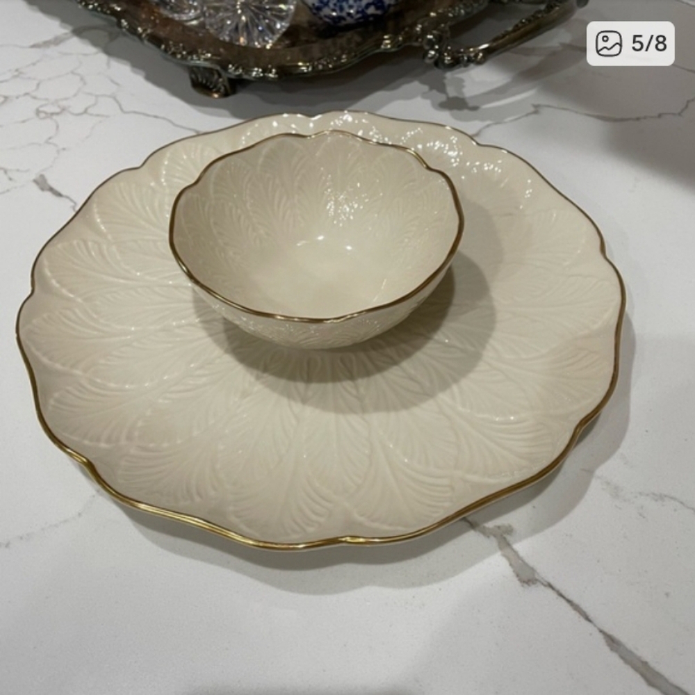 EUC Lenox 24k Gold Trimmed Bone China Crudite & Dip  Plate with Attached Bowl